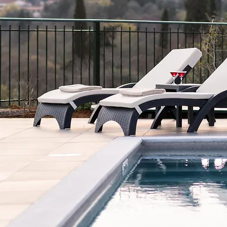 ヴィラ Castelia Luxury