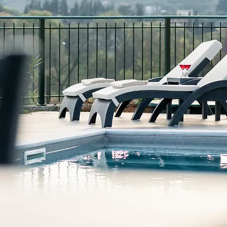 Castelia Luxury ヴィラ *