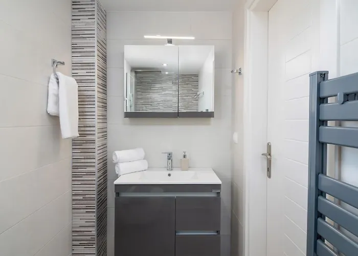 Castelia Luxury Вилла