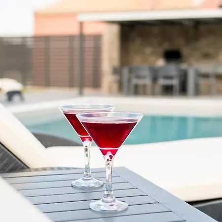 Castelia Luxury