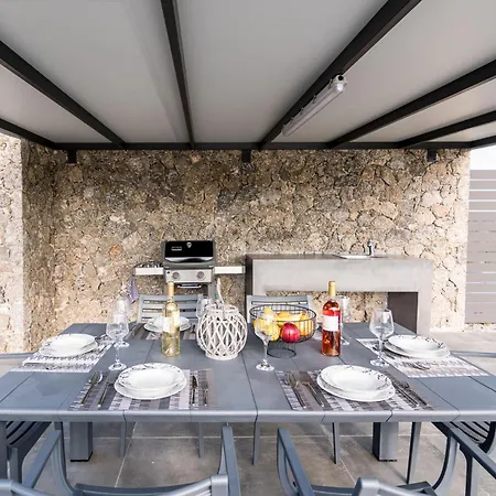 Villa Castelia Luxury