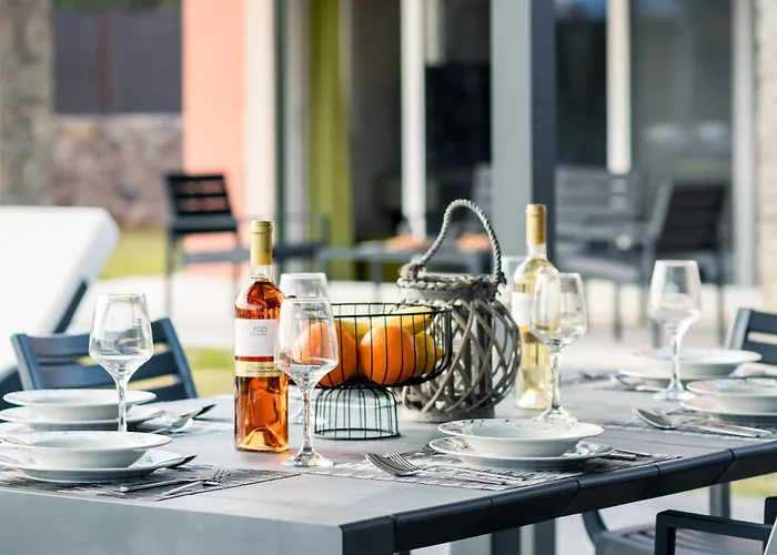 Castelia Luxury Villa *