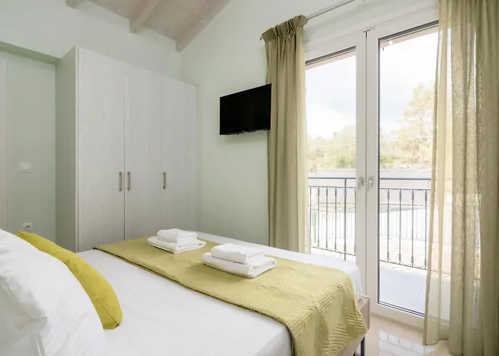 Castelia Luxury