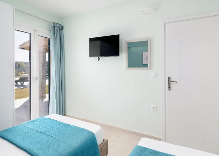 Castelia Luxury