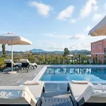 Castelia Luxury