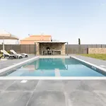 Castelia Luxury