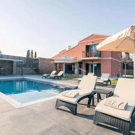 Castelia Luxury